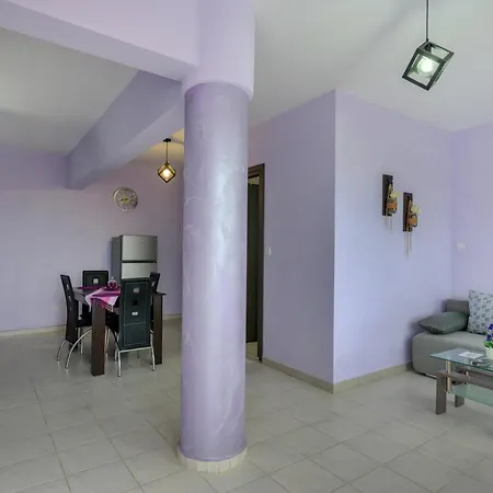 Michael's Apartment's Apartment *