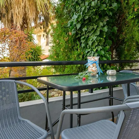 Michael's Apartment's Apartment *