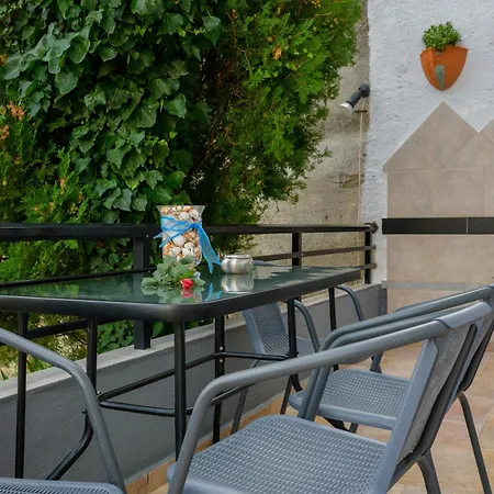 Apartment Michael's Apartment's *