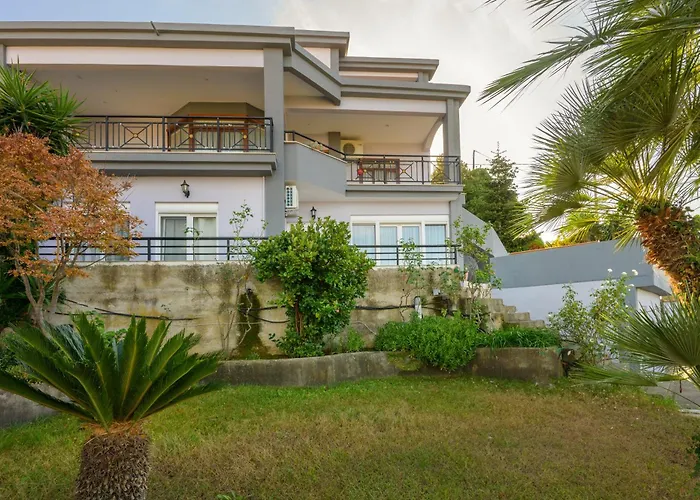 Michael's Apartment's *