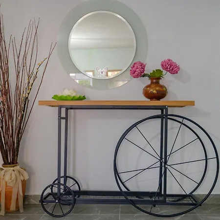 Apartment Michael's Apartment's *