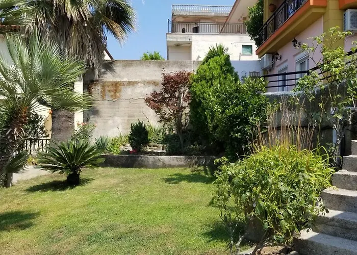 Michael's Apartment's Apartamento Nea Roda