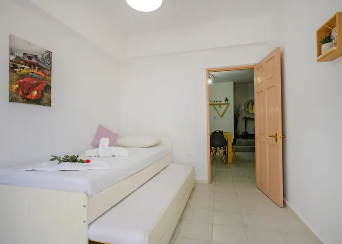 Michael's Apartment's * Nea Roda