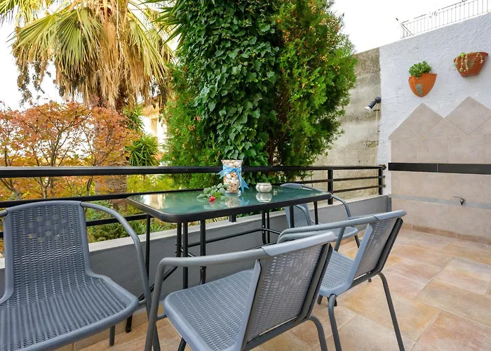 Michael's Apartment's *